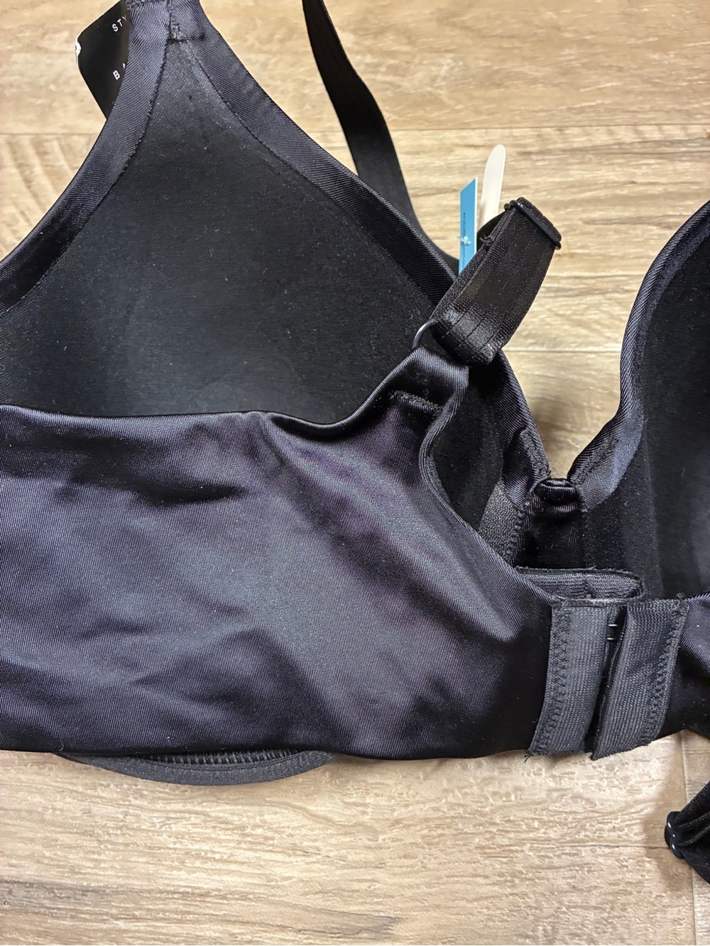 Bali Your Perfect T Shirt Bra 360 of Smooth - Picture 6 of 8